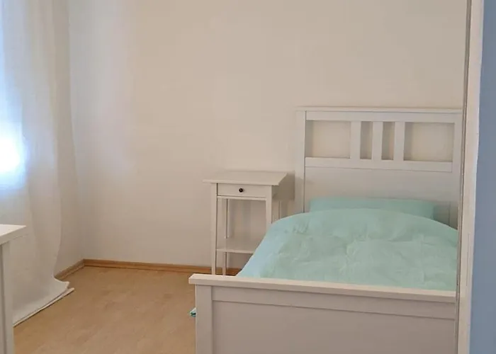 Dom wakacyjny Ferienhaeuschen Mit Hof In